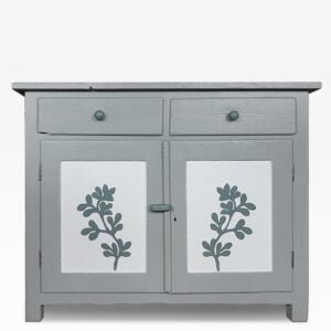 Komoda su rūtos augalo iliustracija